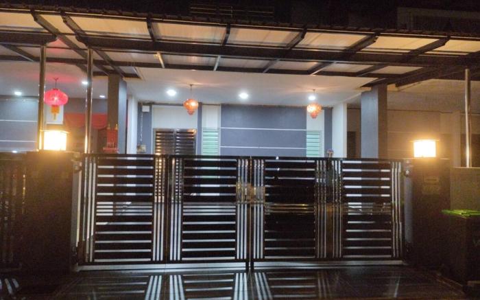 Simple & Cozy Homestay (Taman Rakyat Mergong)