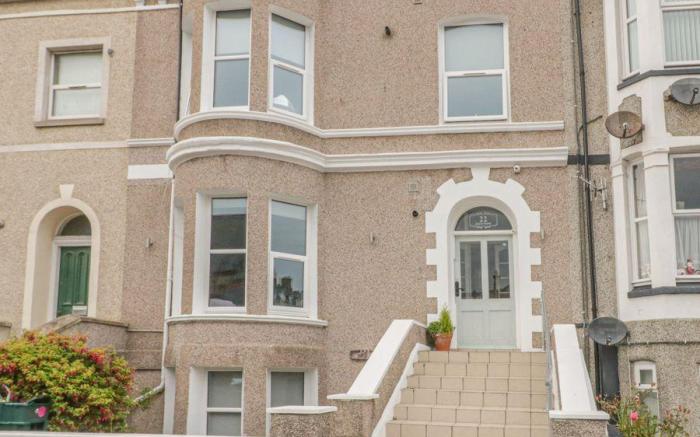 Sea Nest Apartment by Seaside Llandudno