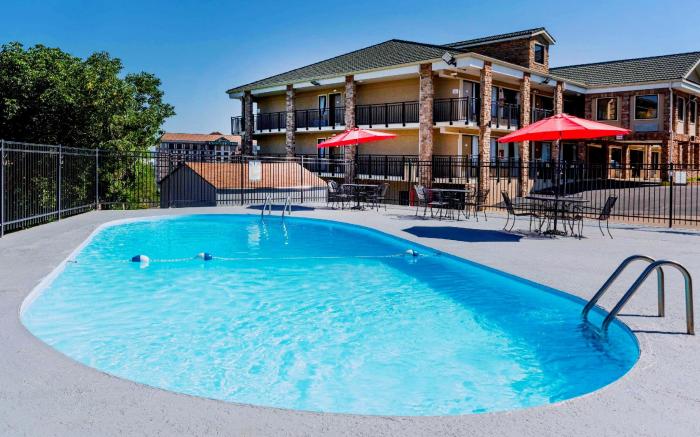 Suburban Studios Branson On The Strip