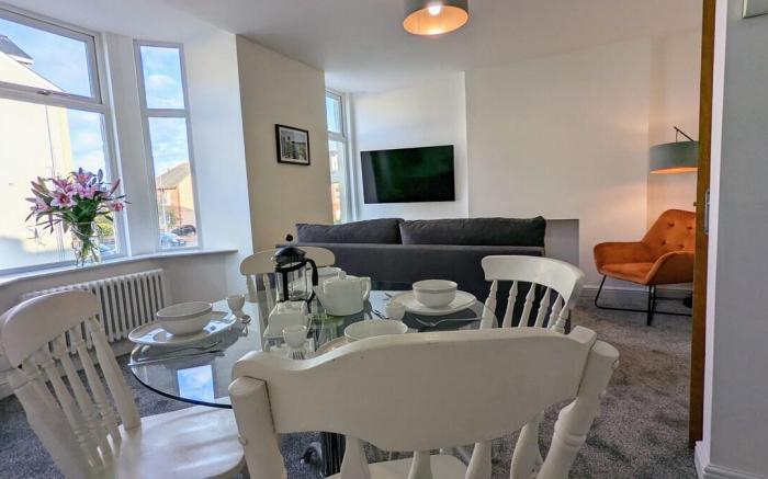 Ocean Pearl Apartment by Seaside Llandudno