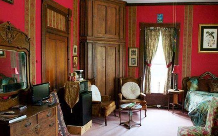 Riverview Mansion Hotel