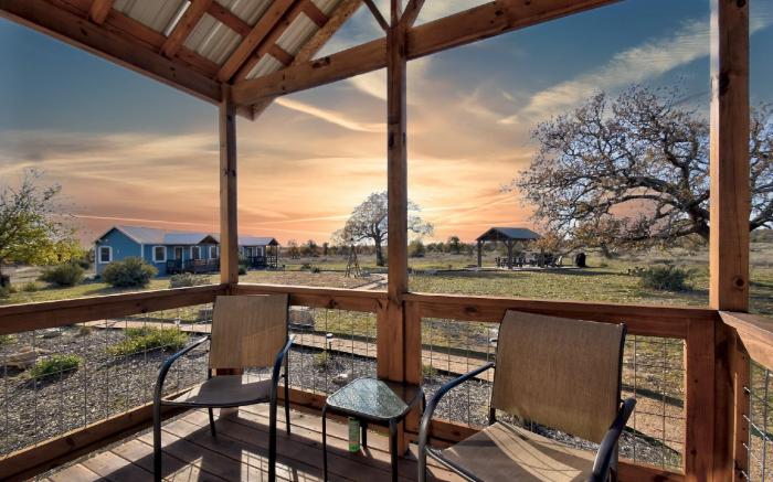 Holy Cow Cottage with Amazing Hill Country Views