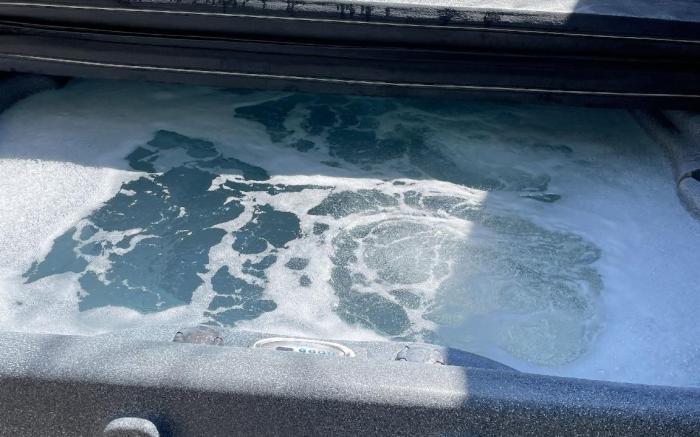 Poplar Place Mod with Hot Tub - 1 mi to Main Street