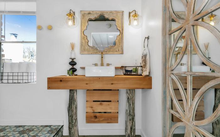 Coco Casita  Hot Tub - 4 miles to Downtown Fred