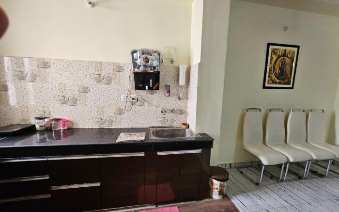 Three BHK in Krishna Nagar Lucknow(LKOR302)