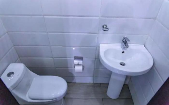 De Grandeur Tower Apartments