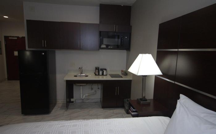 Atrium Hotel and Suites DFW Airport