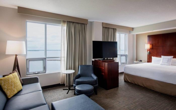 Residence Inn by Marriott Kingston Water's Edge