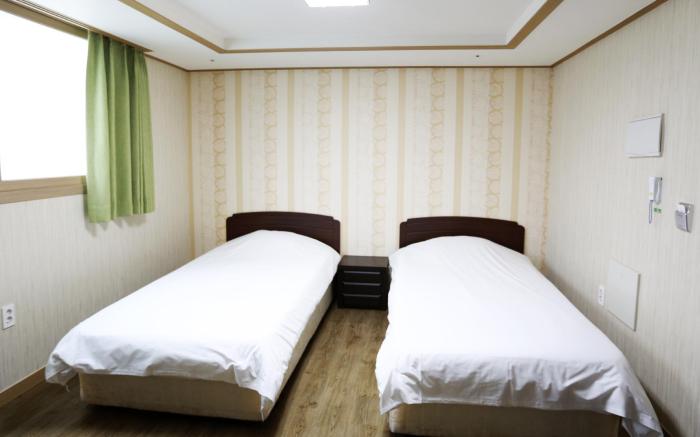 Olle Tourist Hotel