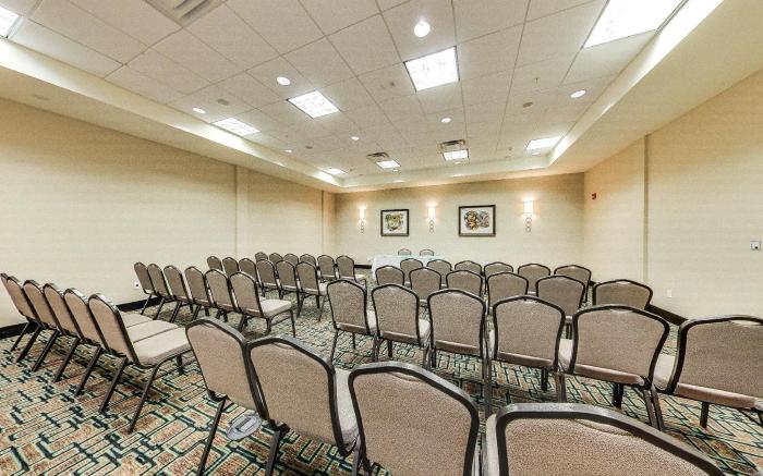 Holiday Inn Hotel & Suites Edmonton Airport Conference Centre By IHG