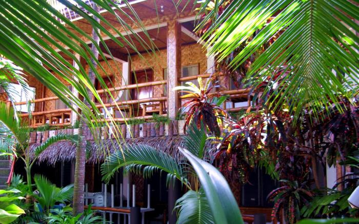 Loves Beach and Dive Resort
