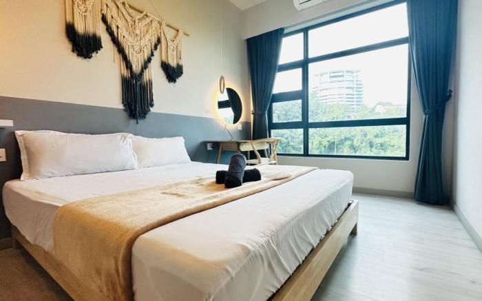 L Homestay Jesselton Quay KK City 14th, near Gaya Street and the Jetty.