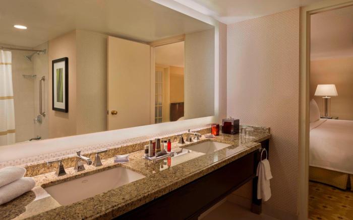 Toronto Airport Marriott Hotel