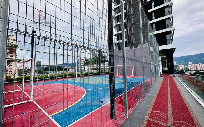 HOT -2BR Cozy & Drive UrbanSuites 10 pax WL UA223A