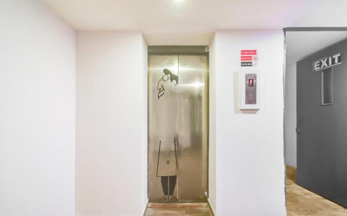 Super Townhouse Lakdikapul