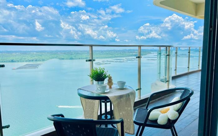 Bay Laurel Seaview Elegance 4BR Bathtub @ 11-16Pax