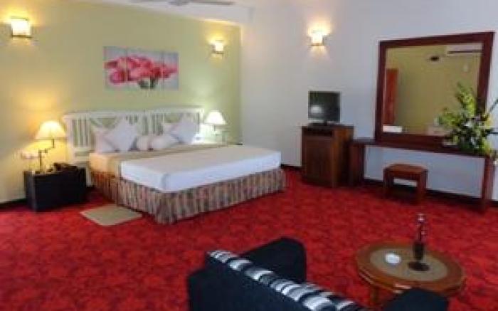 Peradeniya Rest House