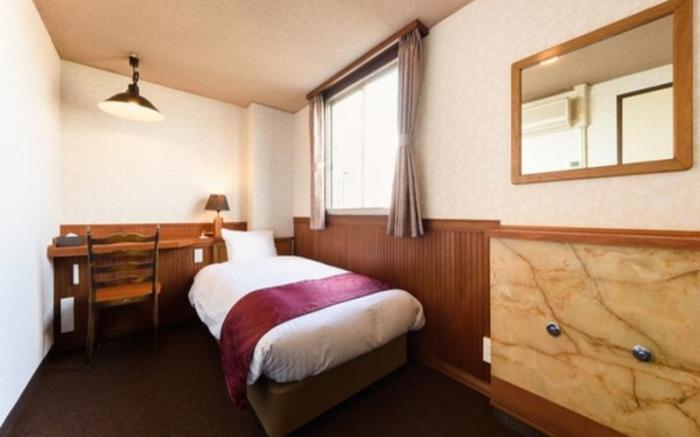 HOTEL NEW MOUSTACHE