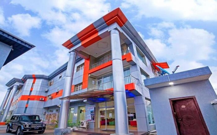 Aliz Ambruz Hotel