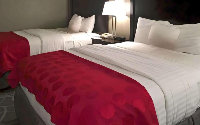 Clarion Inn Des Moines Airport