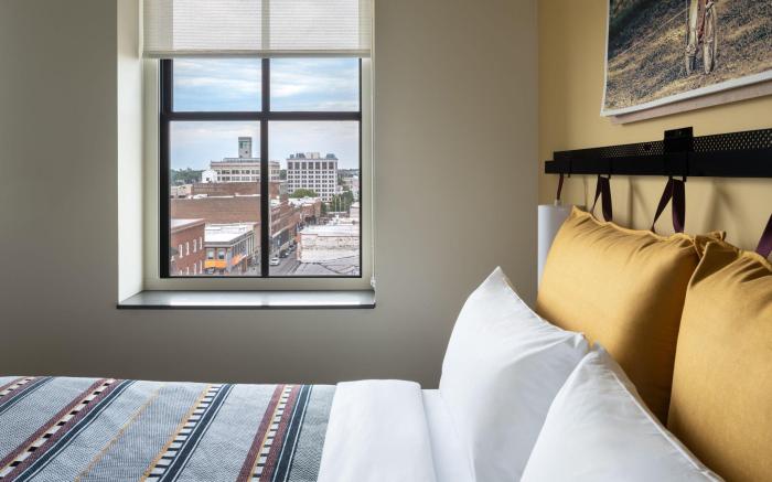 Moxy Springfield Downtown