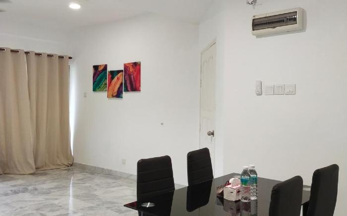 3 Bedrooms 2 Bathrooms Seruni Apartment, Unit 02