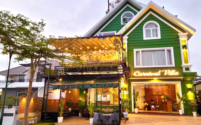 Carnival Villa