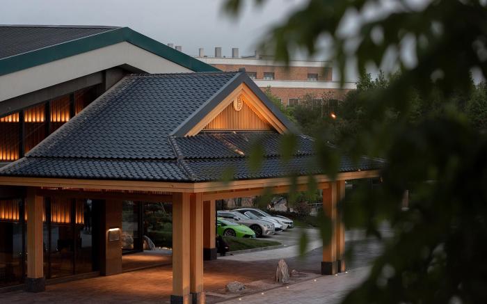 Hyakumangoku Onsen Hotel
