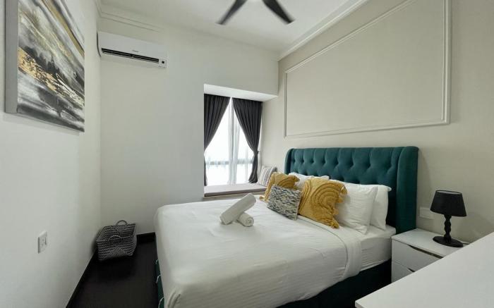 Sea View Blissful Abode 2BR at R&F By ANJU