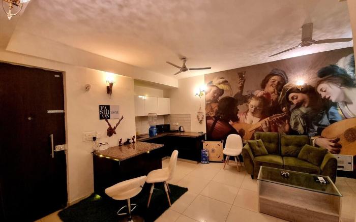 Vistara Apartment in Noida 168 with all your needs