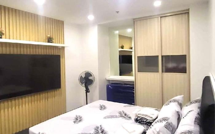 CarlMarie Spacious Condo Unit