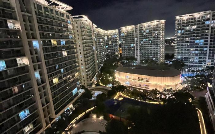 Coast2Coast by Azure Urban Residences