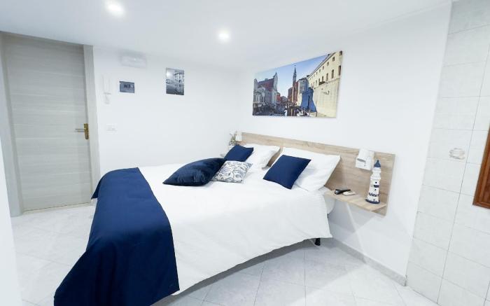 Blue Eyes by Ca-Sa Check