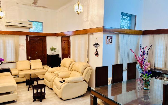 Aha Luxury Stay - 3BHK Villa with Garden & Parking