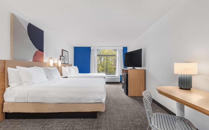 Spark by Hilton Charlotte Tyvola I-77