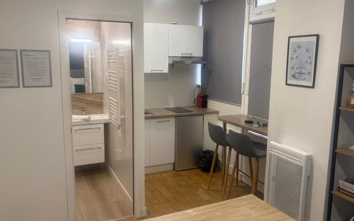 beautiful Modern studio fully Renovated