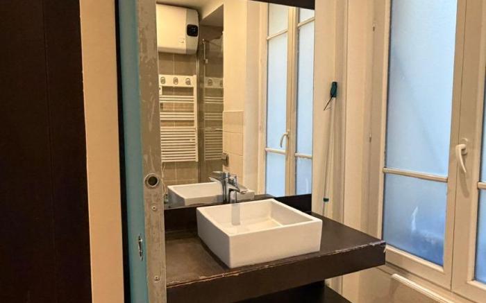 Large Modern Studio close to the Eiffel Tower