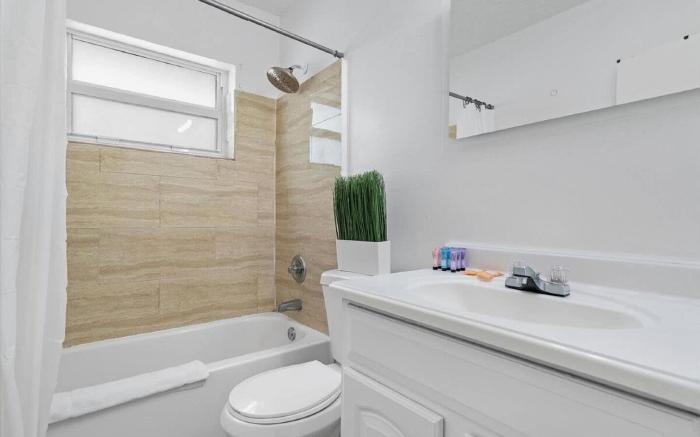 Lakefront 3 Bdrm @ FTL Beach & Hard Rock Casino