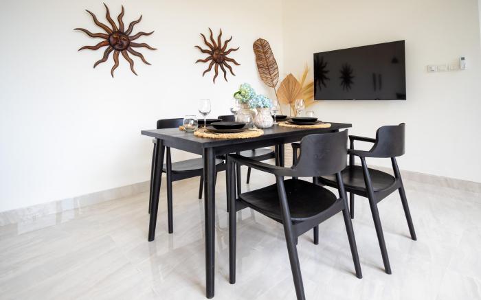 Kubung 1- Canggu + Brand NEW Villa+HUGE Pool + PS5