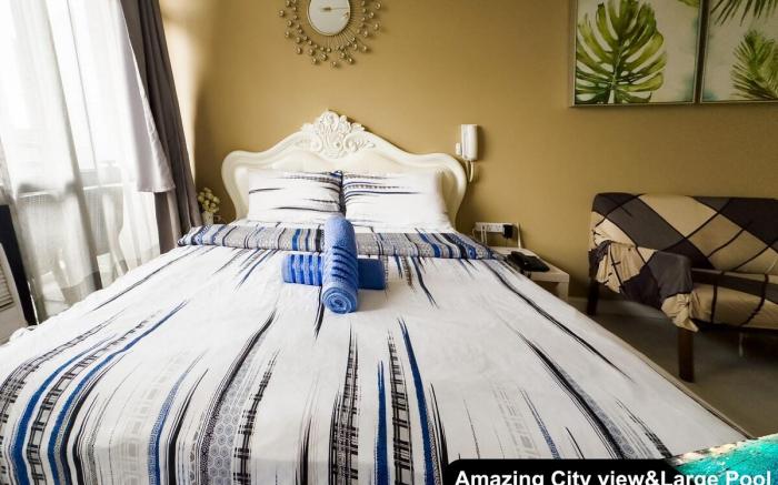 Amazing Romantic view L-pools Gramercy Makati 1212