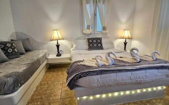 Cycladic  Studios 1  pleasure  Person  2