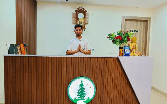Hotel Pines and Peaks Dalhousie 