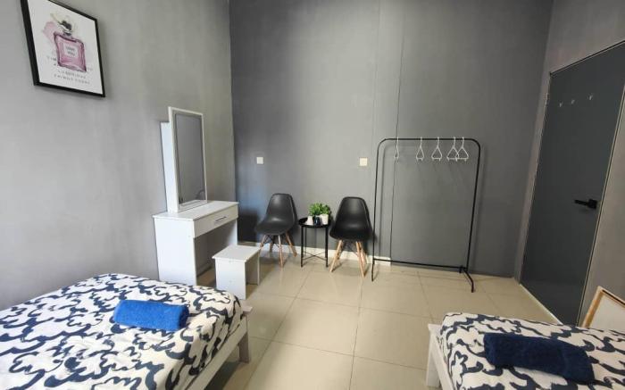 Barnett Georgetown near Island Hospital (Room 3)