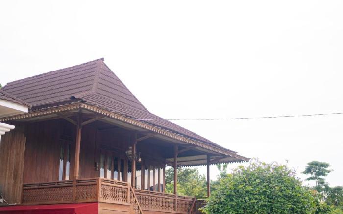 Rumah Panggung 200