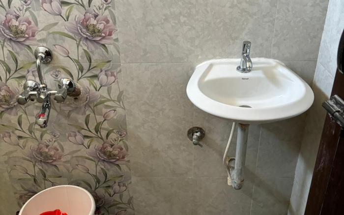 VARAHA GUEST INN LUXURY ROOMS