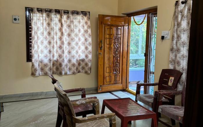 VARAHA GUEST INN LUXURY ROOMS