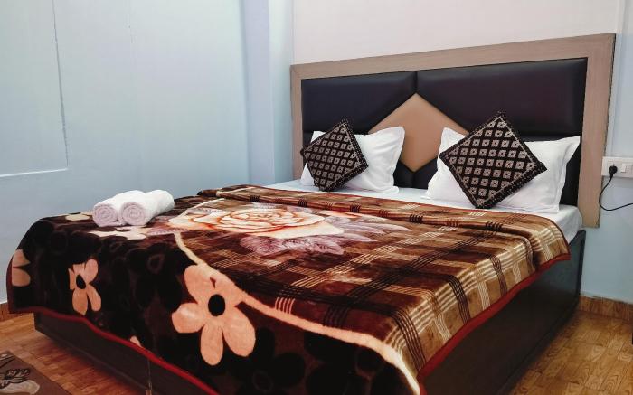 Pine Wood Mcleodganj