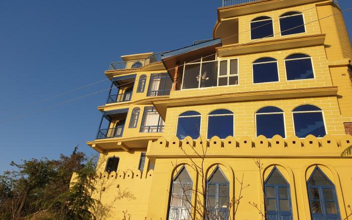 Naldehra House