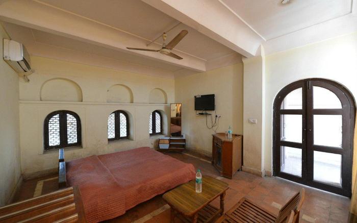 Raja Nahar Singh Palace
