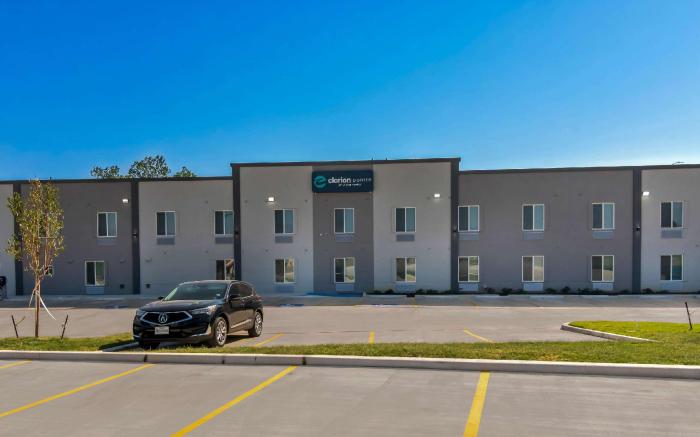 Clarion Pointe